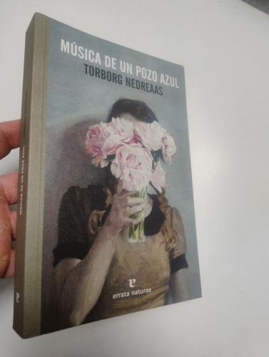 Portada del llibre de Música de un pozo azul
