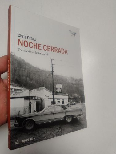 Portada del llibre de Noche cerrada