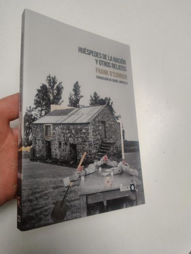 Portada del llibre de Huéspedes de la nación y otros relatos