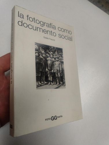 Portada del libro de La fotografía como documento social