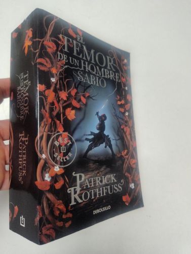 Portada del libro de El temor de un hombre sabio 