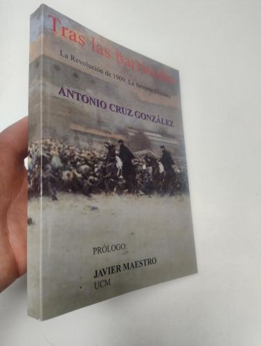 Portada del libro de Tras las barricadas