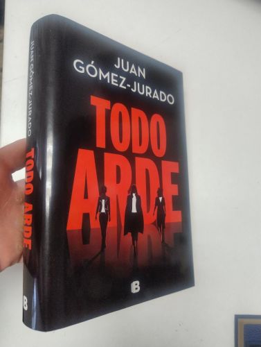 Portada del libro de Todo arde