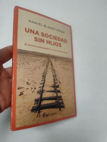 Portada del libro de Una sociedad sin hijos