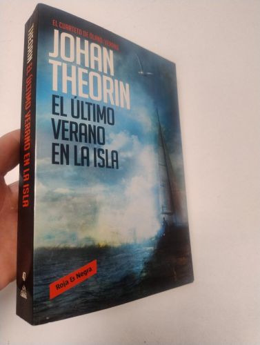Portada del libro de El último verano en la isla