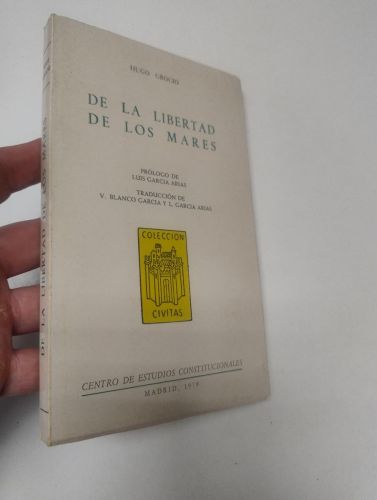 Portada del llibre de De la libertad de los mares