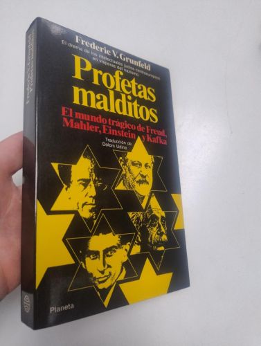 Portada del libro de Profetas malditos