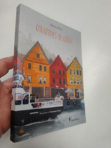 Portada del libro de Corazones de Gofre