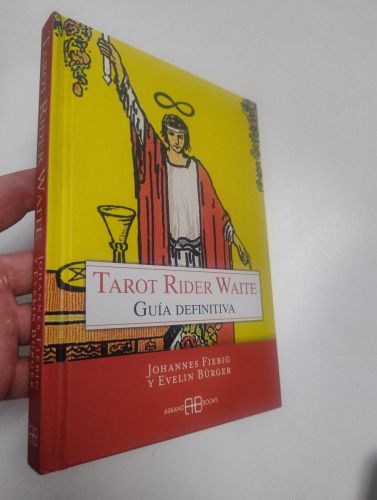 Portada del libro de Tarot Rider Waite. Guía definitiva