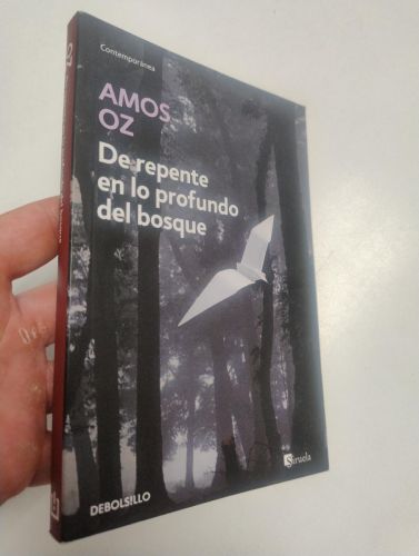 Portada del libro de De repente en lo profundo del bosque