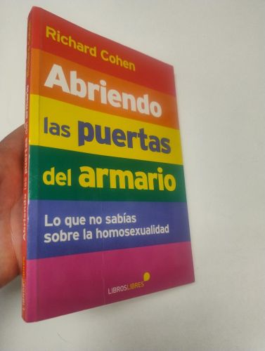 Portada del llibre de Abriendo las puertas del armario