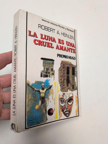 Portada del libro de La luna es una cruel amante