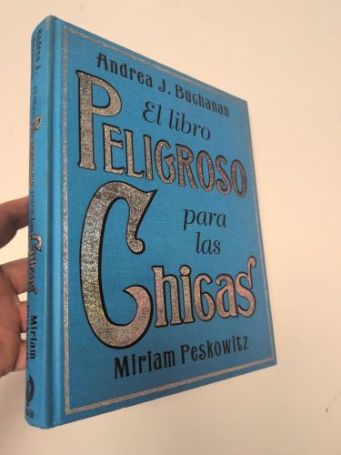 Portada del libro de El libro peligroso para las chicas