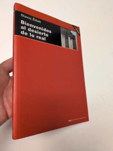 Portada del llibre de Bienvenidos al desierto de lo real