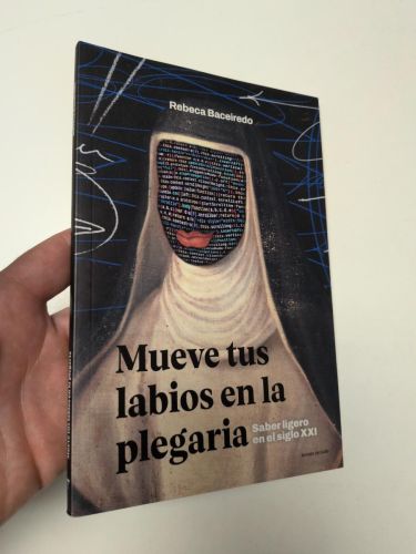 Portada del llibre de Mueve tus labios en la plegaria