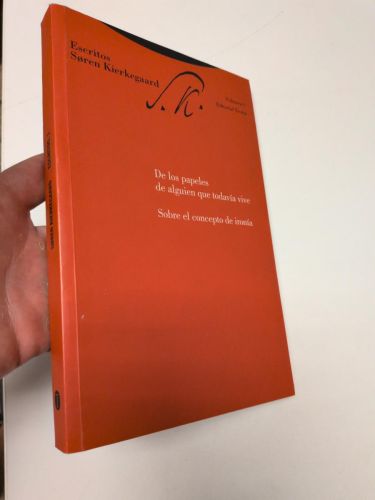 Portada del libro de De los papeles de alguien que todavía vive. Sobre el concepto de ironía