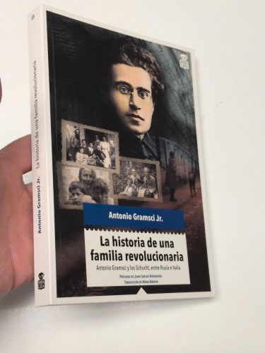 Portada del libro de La historia de una familia revolucionaria