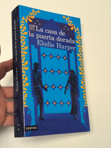 Portada del libro de La casa de la puerta dorada