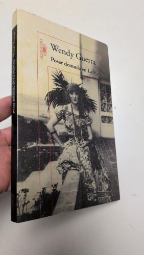 Portada del llibre de Posar desnuda en La Habana