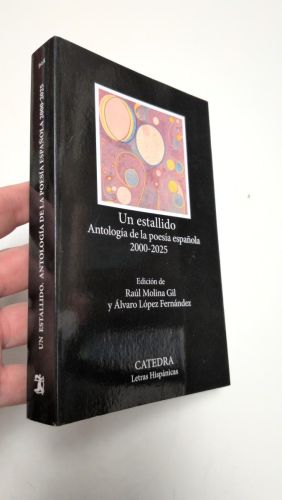 Portada del libro de Un estallido. Antología de la poesía española 2000-2025