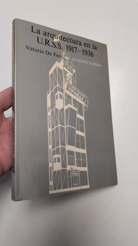 Portada del libro de La arquitectura en la URSS. 1917-1936