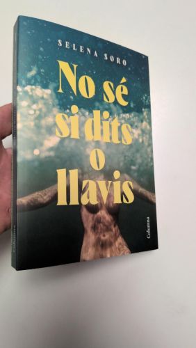 Portada del libro de No sé si dits o llavis
