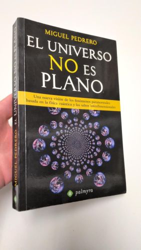 Portada del libro de El universo no es plano