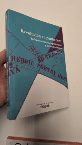 Portada del libro de Revolución en punto cero: trabajo doméstico, reproducción y luchas feministas