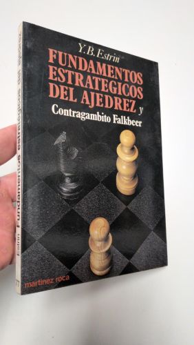 Portada del libro de Fundamentos estratégicos del ajedrez