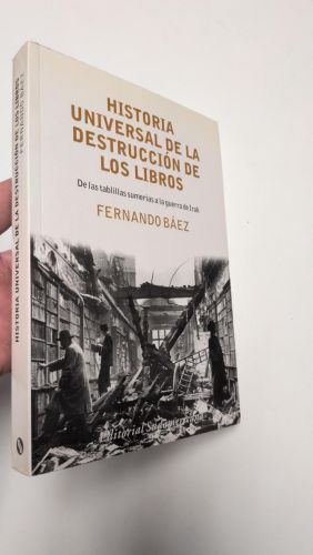 Portada del libro de Historia universal de la destrucción de los libros