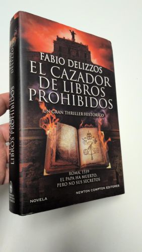 Portada del libro de El cazador de libros prohibidos