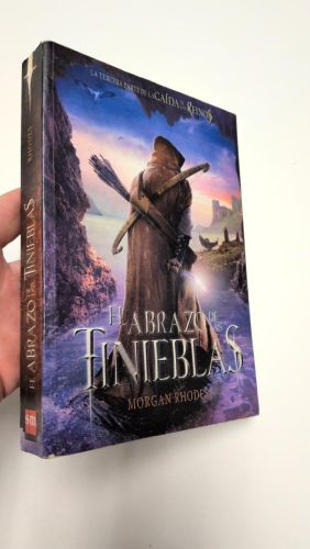 Portada del llibre de El abrazo de las tinieblas