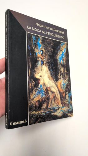 Portada del libro de La moda al descubrimiento