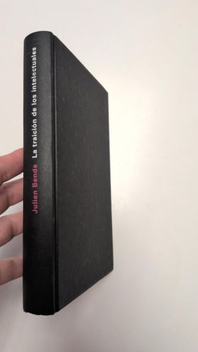 Portada del llibre de La traición de los intelectuales