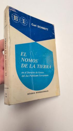 Portada del libro de El nomos de la tierra en el derecho de gentes del Ius publicum europaeum