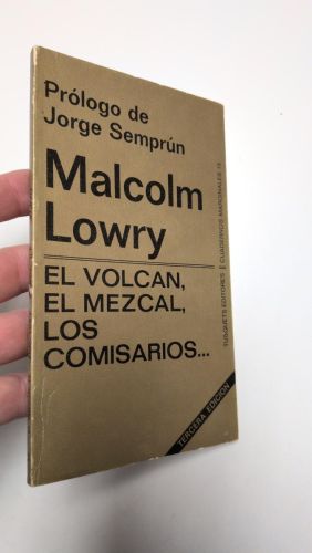 Portada del libro de El volcán, el mezcal, los comisarios...