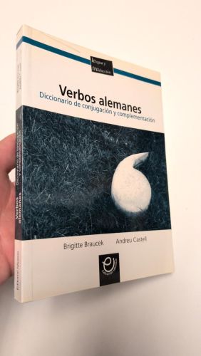Portada del libro de VERBOS ALEMANES. Diccionario de conjugación y complementación